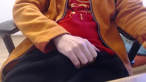 Snapshot of sebartx75 chatting on 12/21/25, 03:52 BigHeadX online show from 12/21/25, 03:52