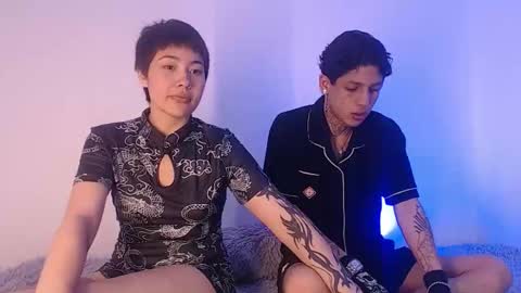 Snapshot of sebas_and_mila chatting on 10/19/25, 07:42  CAMILA Y SEBASTIAN online show from 10/19/25, 07:42