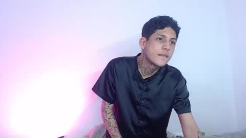  CAMILA Y SEBASTIAN online show from 02/17/26, 03:25