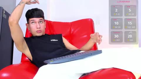 Snapshot of sebas_hall_ chatting on 11/04/25, 11:37 sebas_hall_ online show from 11/04/25, 11:37