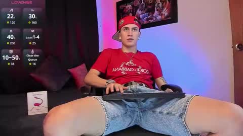 Sebastian online show from 10/21/25, 11:33