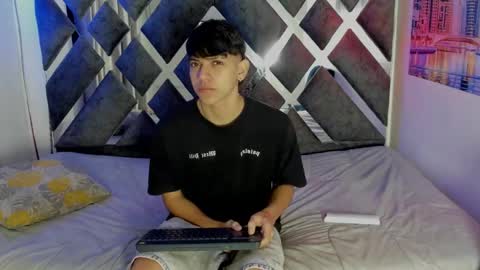 sebas_pretty7 online show from 12/05/25, 12:25