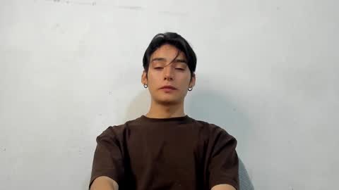 Snapshot of sebas_rosse chatting on 12/02/24, 11:18 sebastian online show from 12/02/24, 11:18