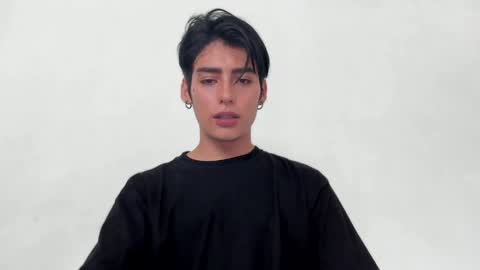 Snapshot of sebas_rosse chatting on 12/04/24, 05:22 sebastian online show from 12/04/24, 05:22