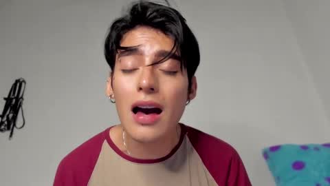 Snapshot of sebas_rosse chatting on 12/09/24, 01:18 sebastian online show from 12/09/24, 01:18