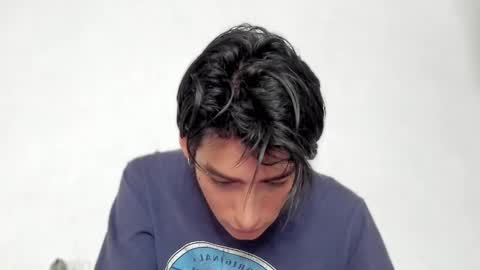 Snapshot of sebas_rosse chatting on 12/12/24, 04:53 sebastian online show from 12/12/24, 04:53