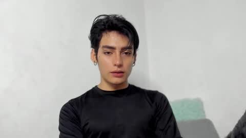 Snapshot of sebas_rosse chatting on 12/14/24, 02:01 sebastian online show from 12/14/24, 02:01