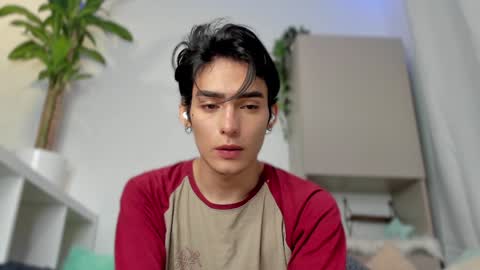 Snapshot of sebas_rosse chatting on 01/09/25, 04:30 sebastian online show from 01/09/25, 04:30