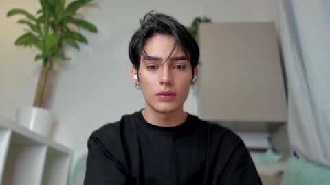 Snapshot of sebas_rosse chatting on 01/11/25, 10:07 sebastian online show from 01/11/25, 10:07