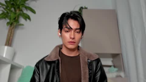 Snapshot of sebas_rosse chatting on 01/27/25, 06:19 sebastian online show from 01/27/25, 06:19