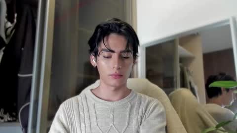 Snapshot of sebas_rosse chatting on 02/23/25, 01:24 sebastian online show from 02/23/25, 01:24