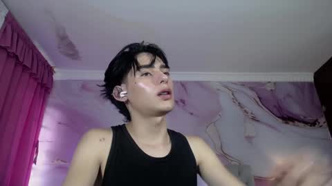 Snapshot of sebas_rosse chatting on 03/10/25, 08:12 sebastian online show from 03/10/25, 08:12