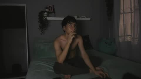 Snapshot of sebas_rosse chatting on 05/19/26, 09:32 sebastian online show from 05/19/26, 09:32