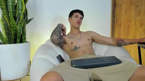 sebastian online show from 12/16/25, 01:43