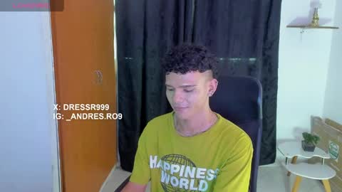 Snapshot of sebascuterouss chatting on 04/18/26, 07:07 sebas 3 online show from 04/18/26, 07:07