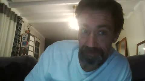 Snapshot of sebast16 chatting on 09/17/25, 10:55 sebast16 online show from 09/17/25, 10:55