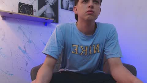 Snapshot of sebastamayo_ chatting on 04/10/26, 12:54 SEBAS online show from 04/10/26, 12:54