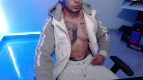 Snapshot of sebastian_025 chatting on 09/10/25, 10:48 Sebastian online show from 09/10/25, 10:48