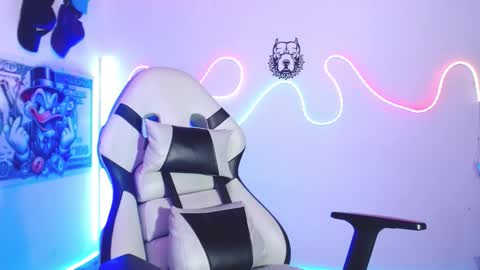 Snapshot of sebastian_025 chatting on 03/25/26, 05:41 Sebastian online show from 03/25/26, 05:41