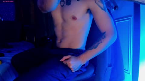 Sebastian online show from 01/30/25, 12:18