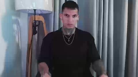 Snapshot of sebastian_muss chatting on 09/08/25, 10:42 Sebastian online show from 09/08/25, 10:42