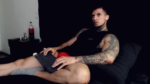 Snapshot of sebastian_muss chatting on 09/29/25, 09:52 Sebastian online show from 09/29/25, 09:52