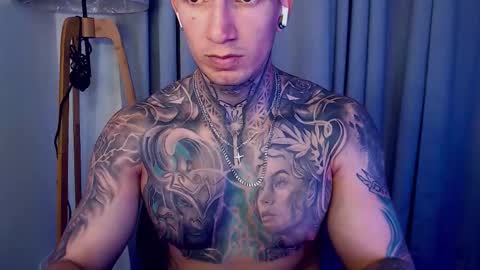 Snapshot of sebastian_muss chatting on 10/13/25, 01:55 Sebastian online show from 10/13/25, 01:55