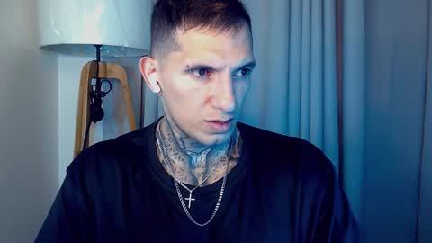 Snapshot of sebastian_muss chatting on 11/15/25, 01:18 Sebastian online show from 11/15/25, 01:18