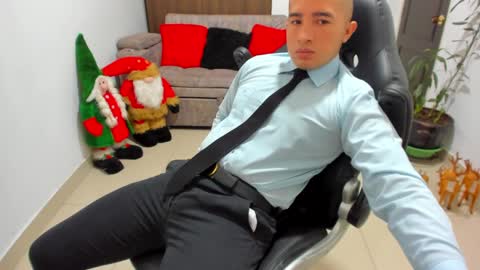 Snapshot of sebastian_oconnor77 chatting on 12/30/24, 03:35 juan  sebastian online show from 12/30/24, 03:35