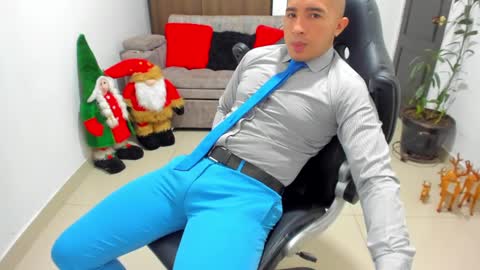 Snapshot of sebastian_oconnor77 chatting on 01/02/25, 03:51 juan  sebastian online show from 01/02/25, 03:51