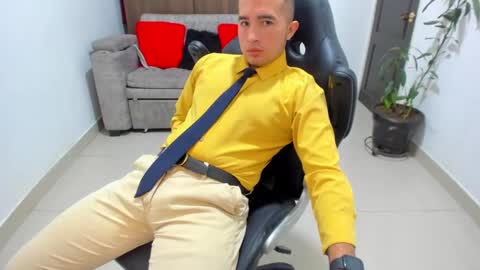 Snapshot of sebastian_oconnor77 chatting on 01/11/25, 04:14 juan  sebastian online show from 01/11/25, 04:14