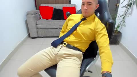 Snapshot of sebastian_oconnor77 chatting on 01/11/25, 07:16 juan  sebastian online show from 01/11/25, 07:16