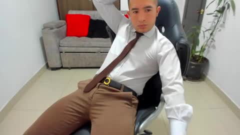 Snapshot of sebastian_oconnor77 chatting on 01/15/25, 06:51 juan  sebastian online show from 01/15/25, 06:51