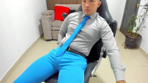 Snapshot of sebastian_oconnor77 chatting on 01/24/25, 12:10 juan  sebastian online show from 01/24/25, 12:10