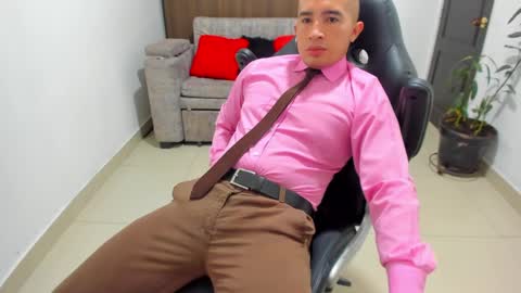 Snapshot of sebastian_oconnor77 chatting on 01/25/25, 06:46 juan  sebastian online show from 01/25/25, 06:46