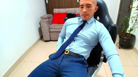 Snapshot of sebastian_oconnor77 chatting on 02/01/25, 06:19 juan  sebastian online show from 02/01/25, 06:19