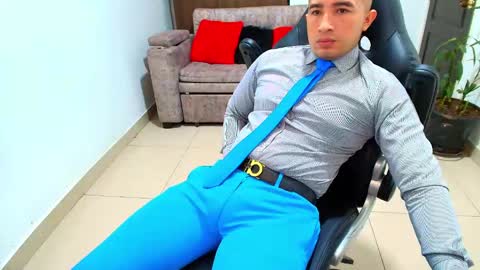 Snapshot of sebastian_oconnor77 chatting on 02/02/25, 03:28 juan  sebastian online show from 02/02/25, 03:28