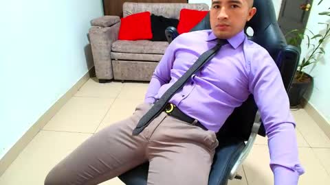 Snapshot of sebastian_oconnor77 chatting on 02/05/25, 06:26 juan  sebastian online show from 02/05/25, 06:26