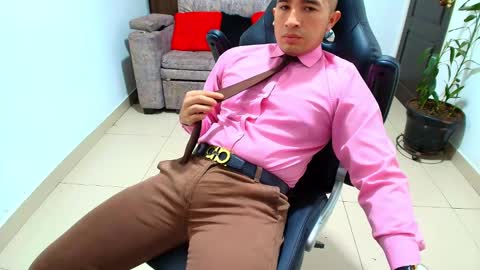 Snapshot of sebastian_oconnor77 chatting on 02/07/25, 06:24 juan  sebastian online show from 02/07/25, 06:24