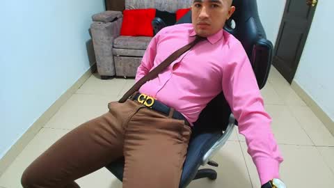 Snapshot of sebastian_oconnor77 chatting on 02/09/25, 12:08 juan  sebastian online show from 02/09/25, 12:08