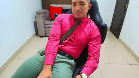Snapshot of sebastian_oconnor77 chatting on 02/16/25, 06:43 juan  sebastian online show from 02/16/25, 06:43