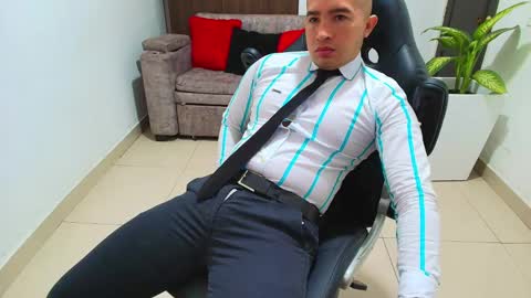 Snapshot of sebastian_oconnor77 chatting on 02/23/25, 12:48 juan  sebastian online show from 02/23/25, 12:48