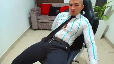 Snapshot of sebastian_oconnor77 chatting on 02/23/25, 03:51 juan  sebastian online show from 02/23/25, 03:51