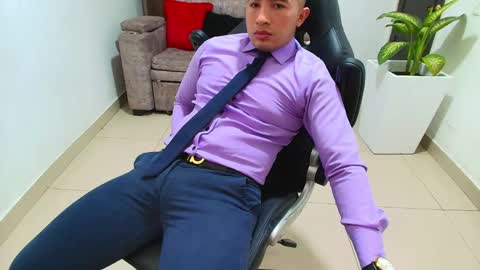 Snapshot of sebastian_oconnor77 chatting on 02/24/25, 07:41 juan  sebastian online show from 02/24/25, 07:41