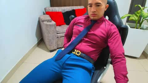 Snapshot of sebastian_oconnor77 chatting on 03/03/25, 12:37 juan  sebastian online show from 03/03/25, 12:37