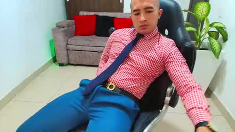 Snapshot of sebastian_oconnor77 chatting on 03/11/25, 06:30 juan  sebastian online show from 03/11/25, 06:30