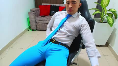 Snapshot of sebastian_oconnor77 chatting on 03/12/25, 12:04 juan  sebastian online show from 03/12/25, 12:04