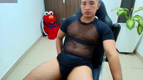 Snapshot of sebastian_oconnor77 chatting on 09/27/25, 01:16 juan  sebastian online show from 09/27/25, 01:16