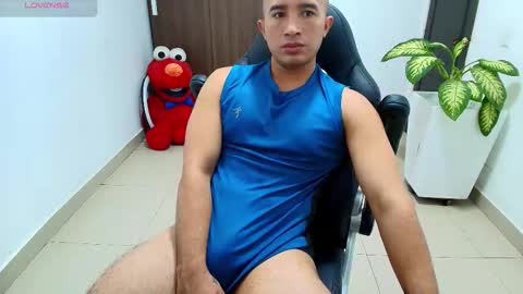 Snapshot of sebastian_oconnor77 chatting on 10/10/25, 05:01 juan  sebastian online show from 10/10/25, 05:01