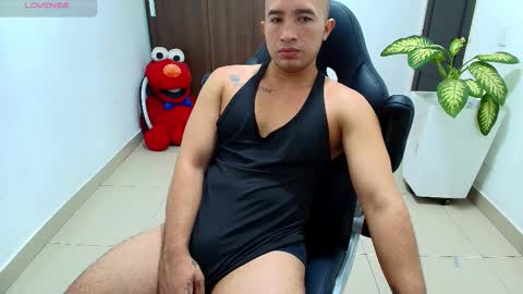 Snapshot of sebastian_oconnor77 chatting on 10/14/25, 12:50 juan  sebastian online show from 10/14/25, 12:50